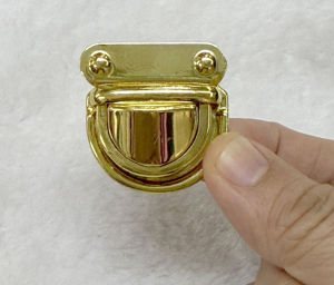 ตัวล็อคกระเป๋า ตัวล็อคปากกระเป๋า สีทอง เงางาม หน่วยขายต่อตัว