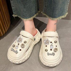 LHSunday  ขายดี รองเท้าแตะหัวโตแฟชั่น  พื้นไม่หนามาก ทรงสวยใส่สบายมีให้เลือกแมทช์ 3 สีสวย ใส่ได้ทุกโอกาสทุกที่ บอกเลยว่าตัวติดรุ่นนี้คือดีย์ไม่ควรพลาด ราคาดี งานปัง ห้ามพลาดกด สั่งเลย