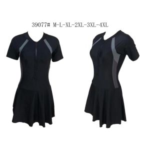 39077 ชุดว่ายน้ำกระโปรงแขนสั้น มีซิป มีฟองน้ำที่หน้าอก และซับด้านใน เสื้อเย็บติดกระโปรง ผ้านุ่ม ยืด และไม่บาง