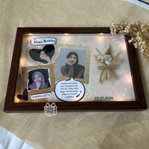 Kado ultah untuk cowok 1 paket gift | flowers frame aesthetic pakai lampu | kado untuk pacar cewek  | anniversary | kado pernikahan | hadiah wisuda | bingkai 3D | polaroid frame