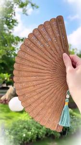 xpkQ Chinese Ancient Style Folding Fan Green Sandalwood Hollow Out Craft Classical Fan Home Decoration Solid Wood Fan 3H4K8