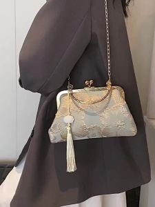 Chinese Style Embroidered Shoulder Bag Elegant Handbag Retro Small Square Bag Wedding Party Luxury Designer Women Evening Clutch