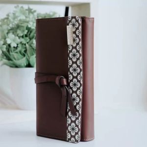 Dompet panjang wanita Laras wallet bahan kulit sapi asli premium original branded tempat simpan uang dan hp