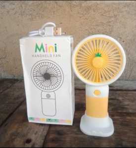 DISKON!! Kipas Angin Genggam Mini Portable Bentuk Buah Bahan Silikon Warna Permen Untuk Outdoor Mini Fan