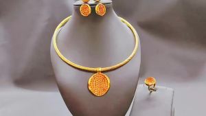 เพชรหลากสี 24k จี้ชุบทองสร้อยคอสร้อยข้อมือต่างหูแหวนแหวนเครื่องประดับชุดสี่ชิ้นเครื่องประดับเจ้าสาวดูไบ