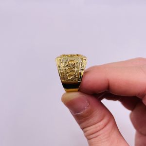 Nhẫn nam titan chữ phước phối rồng Nhẫn nam chữ phúc màu vàng 2 bên hông chạm khắc rồng Không phai màu không rỉ sét