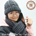 Khăn len đan tay cốt ăng lê mềm mại, ấm áp. 