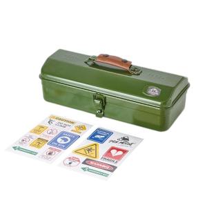 Hộp đựng bằng kim loại với vách ngăn nội thất chu đáo để dễ dàng tiếp cận các yếu tố cần thiết