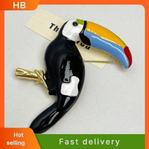 HB Retro Exaggerated Metal Colorful Oil Drop Parrot Necklace Womens Fashion Luxury Open Design Pin Brooch Stylish Accessory