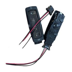 ไฟเพดานโดมด้านหลังทำจากพลาสติก ABS ช่วยเพิ่มการมองเห็นในเวลากลางคืนได้3B0947291ติดตั้งได้อย่างราบรื่นในหลากหลายรุ่น