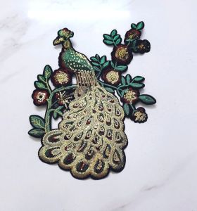 Hình kim sa may lên áo trang trí