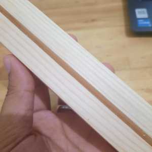 Stand Akrilik Kayu 30 cm Dudukan Akrilik Stand Kayu Jati Belanda Dudukan Kayu Jati Belanda Photo
