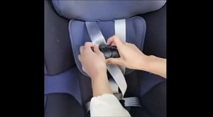 Toddlers Safe Seats Belt Buckles Clip Adjustable Child Car Seats Safety Clip Keep Children Secure in Car Seats & Strollers
