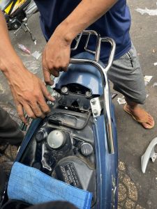 Tay dắt/ Cảng sau inox xe Fuled.