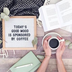 DIY Felt Letter Board: A 25cmX25cm Decorative English Message Board