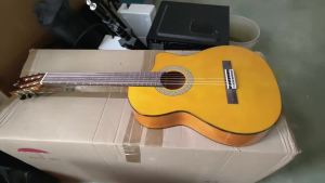Flamenco Classical Guitar with EQ Cutaway Design Spruce Top 39 inch 6 String Nylon String High Glossy Natural & Black Color2026