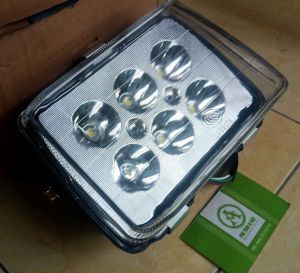 Đèn pha vuông LED/ bóng chất lượng tốt dành cho các dòng xe ba gác xe ba bánh