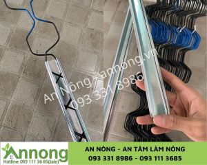 Combo 10m Nẹp Ziczac Nhà Kính (Bao Gồm Nẹp C Và Lò Xo Ziczac - tặng kèm ốc bắn nẹp)
