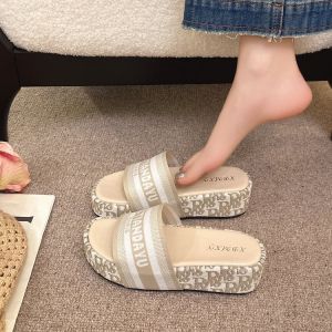 [Free Shipping] D Brand Letter-Embroidered Thick-Soled Slippers 2026 Spring/Summer New Collection Fashionable And Height-Enhancing Outdoor One-Strap Sandals For Women