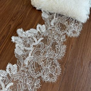 LUXERY Handmade Embroidery Lace 1 Yard Bearded Edge Fish Silk Lace Embroidery Fabric Lace Trim Lace Ribbons Trim Clothing Decoration