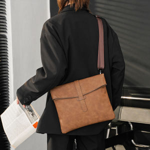 New Mens Bag Crazy Horse Soft Leather Shoulder Bag Mens Crossbody Bag Mens Fashion Japanese and Korean Retro Casual Bag