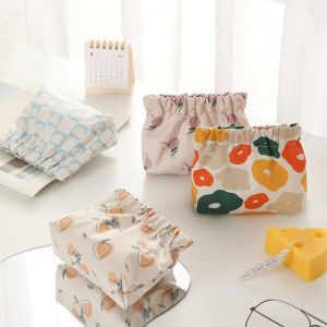 SFHDHETRR สร้างสรรค์และสร้างสรรค์ แบบพกพาได้ กระเป๋าใส่เหรียญพิมพ์ลาย ปิดด้วยตัวเอง กระเป๋ารายการขนาดเล็ก ถุงเก็บผ้าอนามัย กระเป๋าใส่ของสำหรับผู้หญิงเปลี่ยนได้ กระเป๋าใส่เหรียญ กระเป๋าเครื่องสำอางลิปสติก ถุงสปริงใบ