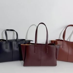 Túi tote nữ thiết kế mới phong cách cao cấp đơn giản thời trang dung tích lớn túi đeo vai đi làm.