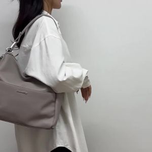 2026 New Soft Leather Tote Bag for Women Large Capacity Shoulder Crossbody Bag Casual Commuting Womens Bag