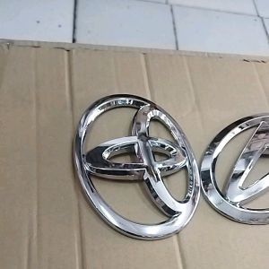 Emblem Depan Toyota Daihatsu untuk Calya Sigra Chrome