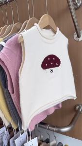 Girls Preppy Style Knitted Vest 2025 New Autumn Outfits for Toddlers and Young Children V Collared Knitted Vest for Children Stylish Sweater