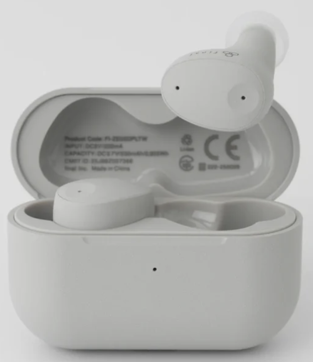 Final%20Audio%20ZE300%20Ultra%20small%20Noise%20cancelling%20True%20Wireless%20Earphones%20-%20Image%204