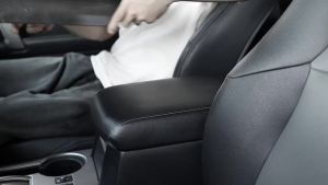 Cornerr Carbon Fiber Grain/Black Center Control Armrest Panel Decoration Cover for 4Runner 2010-2023 Interior Accessories 8K3Q7