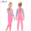 (ฟรีหมวก) ชุดว่ายน้ำเด็กเก็บอุณหภูมิ WetSuit กันหนาว กันแดดหนา 2.5 mm. น้ำหนักเบา แห้งง่าย ไม่อมน้ำ💦ฟรีหมวกว่ายน้ำ💦😊mommylanla💦🚚. 