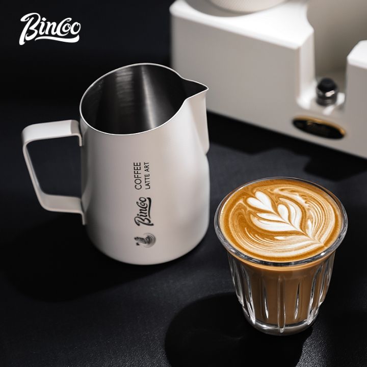 BINCOO%20Latte%20Cup%20Milk%20Foam%20Jar%20Pointed-mouth%20Embossed%20Coffee%20Pull%20Flower%20Cup%20Milk%20Jar%20for%20Household%20Office%20and%20Coffee%20Shop%20420ML%20-%20Image%208
