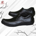 DOLCIMOD - Sepatu Pantofel Pria Kulit Sapi Formal Slip On Loafers Acara ResmI Formal Kerja Pantovel Pantopel Kondangan Nikahan Fashion Cowok Dewasa Keren Buat Gaya Bunut Pancus Yongki Komaladi Panarbody. 