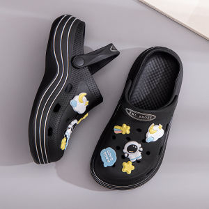 DMshoes  สินค้า Best seller 💰 รองเท้าหัวโตปังๆ รองเท้าเเฟชั่น ติดลายสุดน่ารัก มีหลากสีให้เลือกโดนใจวัยรุ่น นศ พื้นนิ่มดีเทลนุบนับ ใส่สบายสุดระบายอากาศได้ดี ต้องมีเเล้วป่ะ ไม่ใส่จะไหวเหรอ 👹