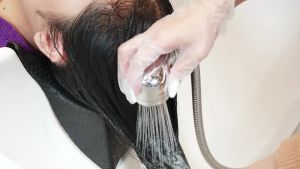 Dầu gội DANGELLO keratin suôn mượt bồng bềnh dưỡng sâu phục hồi - Dưỡng ẩm và mềm mượt: Sản phẩm còn chứa các dưỡng chất thiết yếu cung cấp độ ẩm cần thiết cho tóc giúp tóc luôn mềm mượt không còn tình trạng khô rối hay gãy rụng.