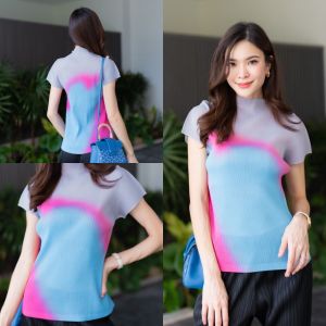 สวย เรียบหรู ไฮโซวววว 😍 เสื้ออัดพลีท 100% แบบงานแบรนด์ ทรงคอปีน ไหล่ล้ำ 💫💫