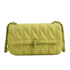 IELGY messenger bag womens chain small square bag texture simple all-match commuter bag