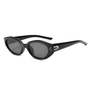 แว่นกันแดดทรงแคทอายกรอบแคบ