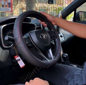 BỌC VÔ LĂNG DA Ô TÔ FORD ECOSPORT CHẤT LIỆU BẰNG DA CỪU 100% - hàng chính hãng