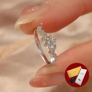 Diamcity (Free Gra Certificate) 1 Karat Moissanite Cincin Perempuan 18K Rose Gold Platinum