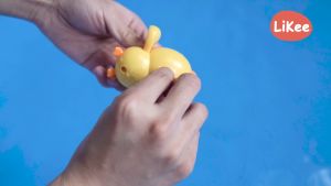 LiKee Baby Bath Toys for Toddlers 1-3 Floating Wind-Up Kids Bathtub Toys for 1 2 3 4 5 6 Years Old Boy Girl Birthday Cute lnfant Swimming Water Pool Games for Baby Shower Beach Bath Time