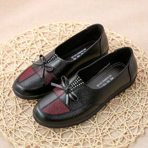[Free Shipping] 2026 Mom Shoes Single Shoes New Style Flat Leather Shoes For Middle-Aged And Elderly Women Spring And Autumn Slip-On Shoes