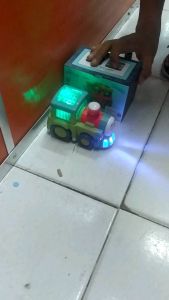 Mainan Anak Cartoon Train Bisa Jalan Lampu dan Musik