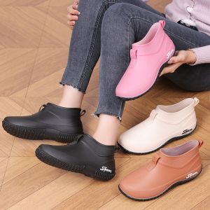 BETTERFORM Phong cách giải trí Giày đi mưa chống thấm nước Đế dày Đế giày chống mài mòn. Giày đi mưa ống ngắn Chống thấm nước Giày bốt ngoài trời Dành cho phụ nữ.