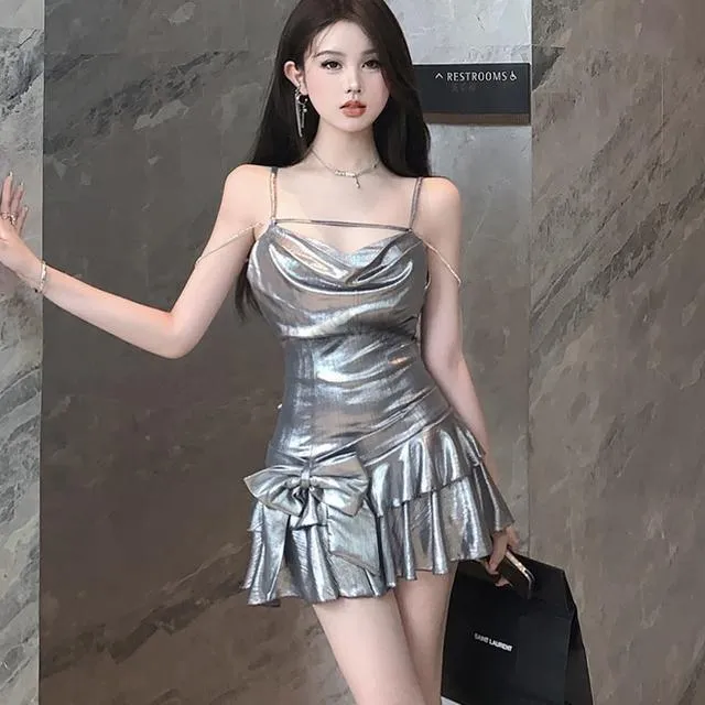 Sexy Hot Girl. Metallic Silver Shiny Dress. Bow Decoration Narrow-Waist  Ruffled Skirt. V729