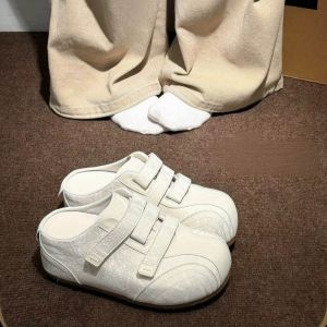 Free Shipping Unique Thick-Soled Closed-Toe Mules For Women Summer Outdoor Wear 2026 New Vintage Slip-On Casual White Shoes