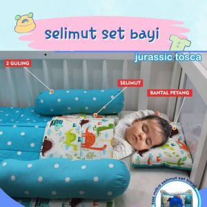 Selimut set bayi  ( 1 selimut  1 bantal peyang 2 guling ).