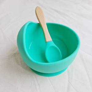 ถ้วยซิลิโคนสีพาสเทล ก้นดูดกันตกหล่น (แถมช้อน) ปลอดสาร BPA  เข้าไมโครเวฟได้